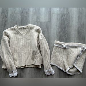 Ran and bone shorts and sweater set